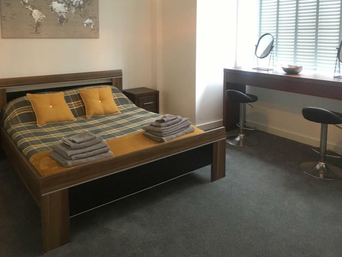 Luxury 1 Bed Apartment In City Centre With Parking Честер Экстерьер фото