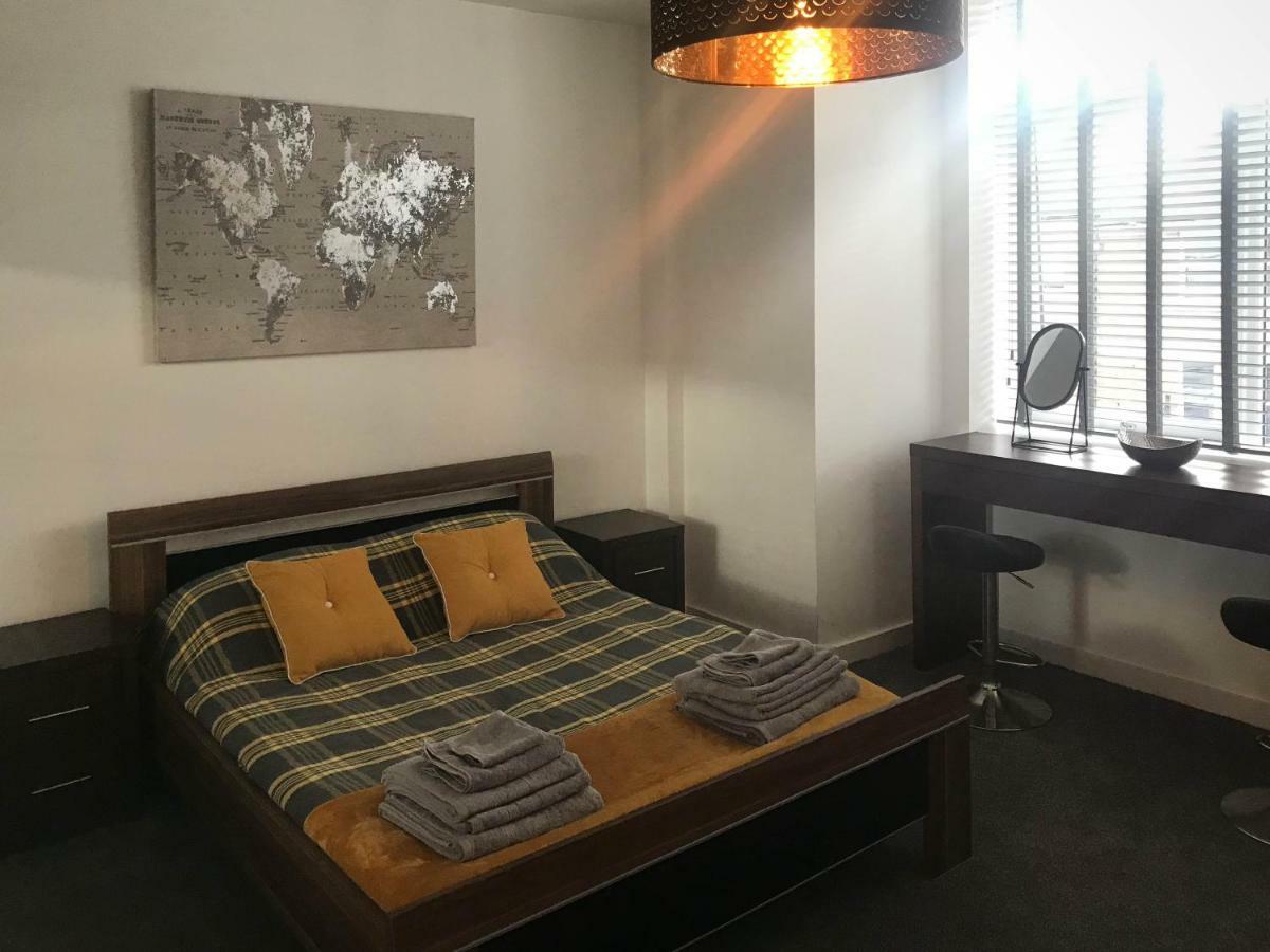 Luxury 1 Bed Apartment In City Centre With Parking Честер Экстерьер фото