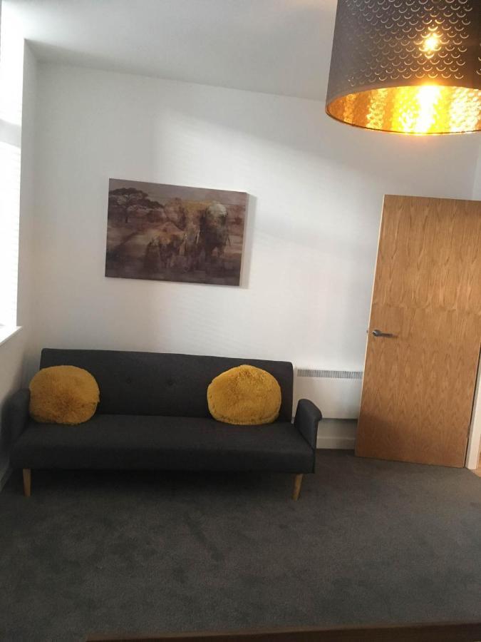 Luxury 1 Bed Apartment In City Centre With Parking Честер Экстерьер фото